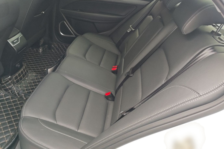 GEELY Emgrand 2021 car image #13