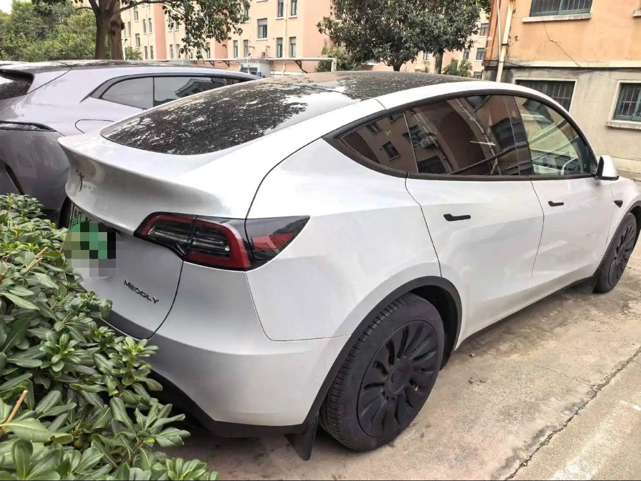 Tesla Model Y 2022 #2 Tesla Model Y 2022 image de voiture #2