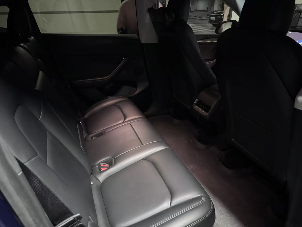 Tesla Model Y 2022 #5 Tesla Model Y 2022 car image #5