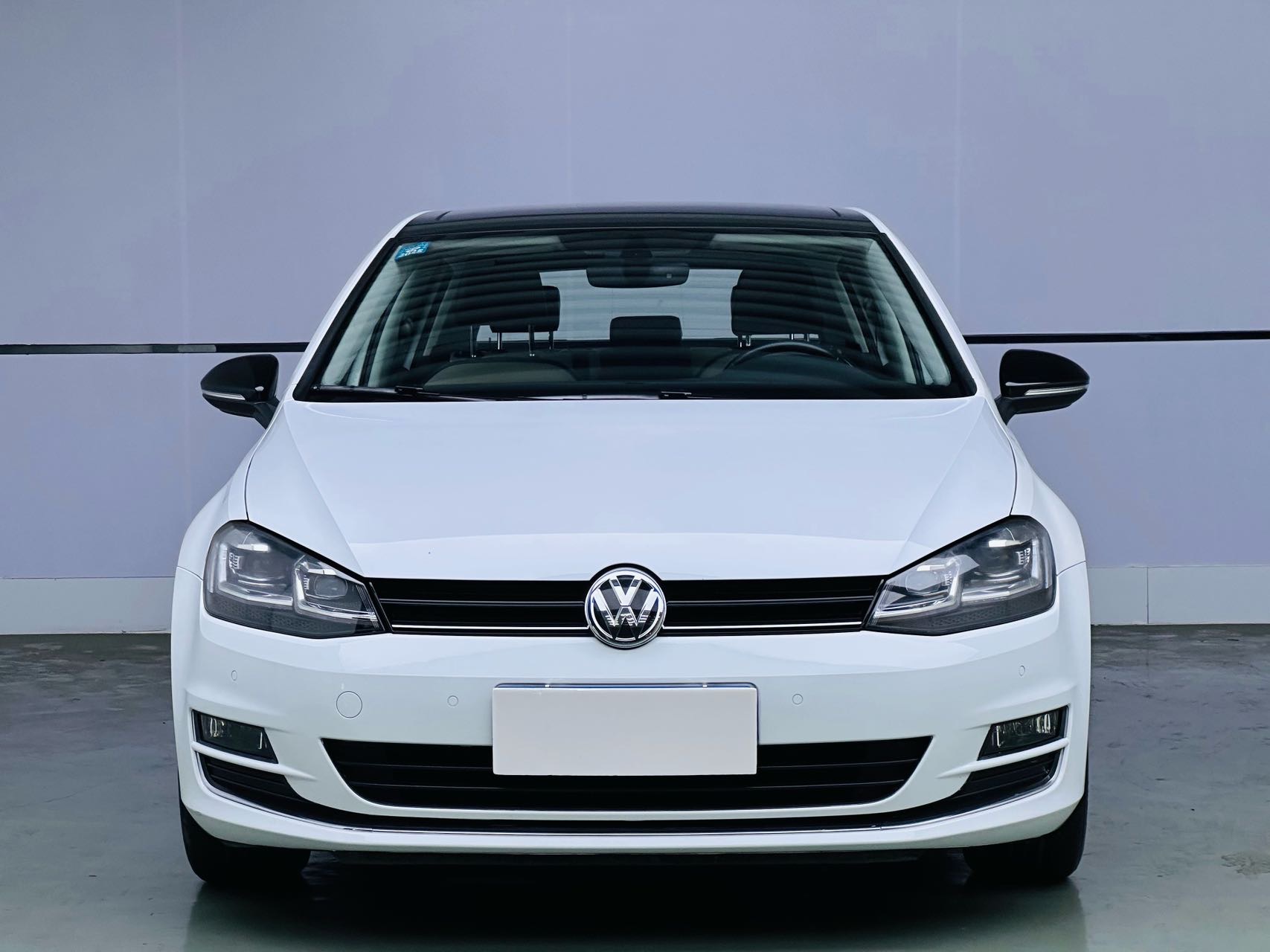 Volkswagen Golf 2017 car image #2