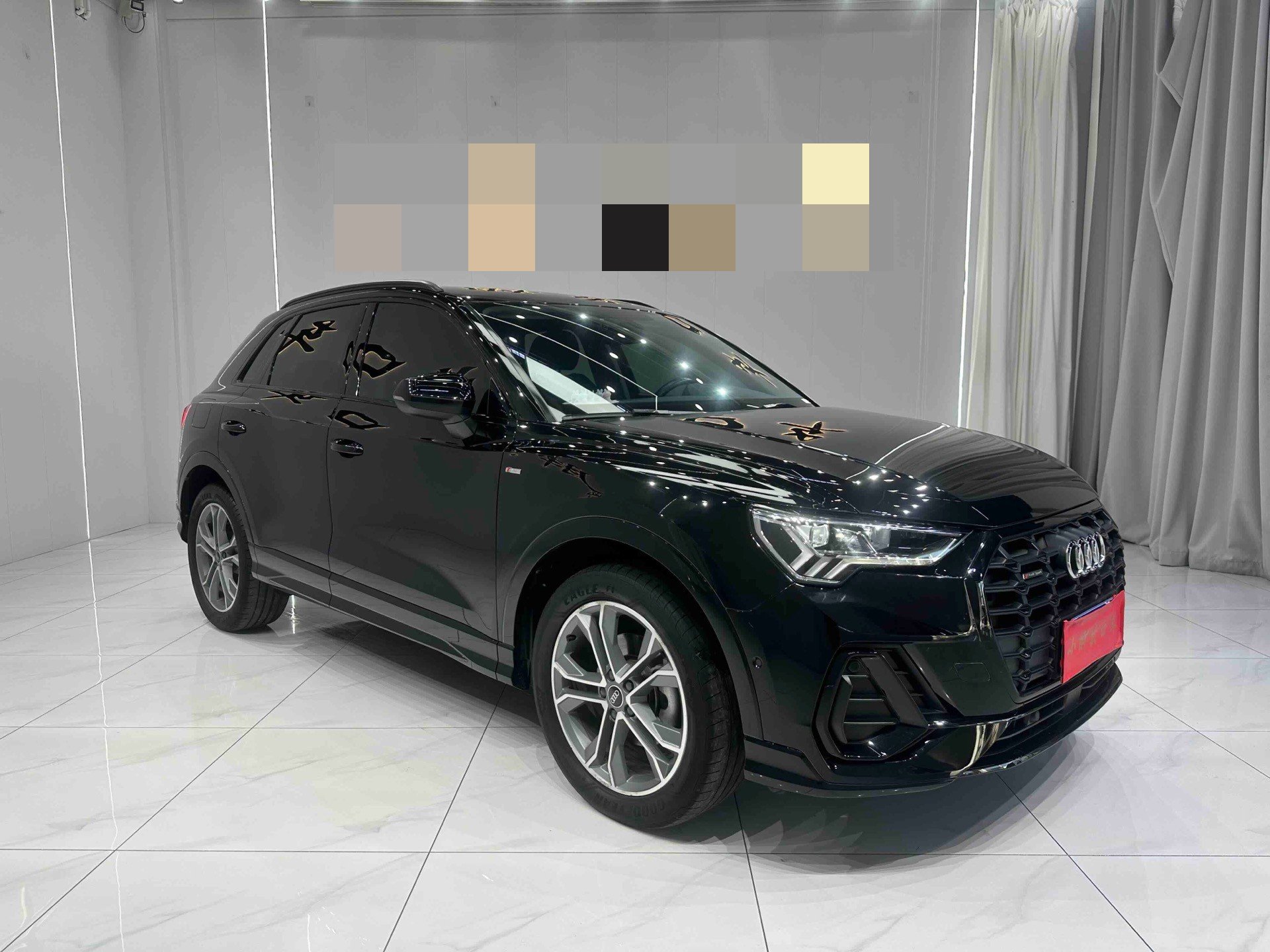 Audi Q3 2023 car image #3