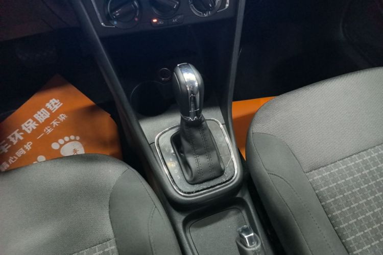 Volkswagen Polo 2017 #14 Volkswagen Polo 2017 car image #14