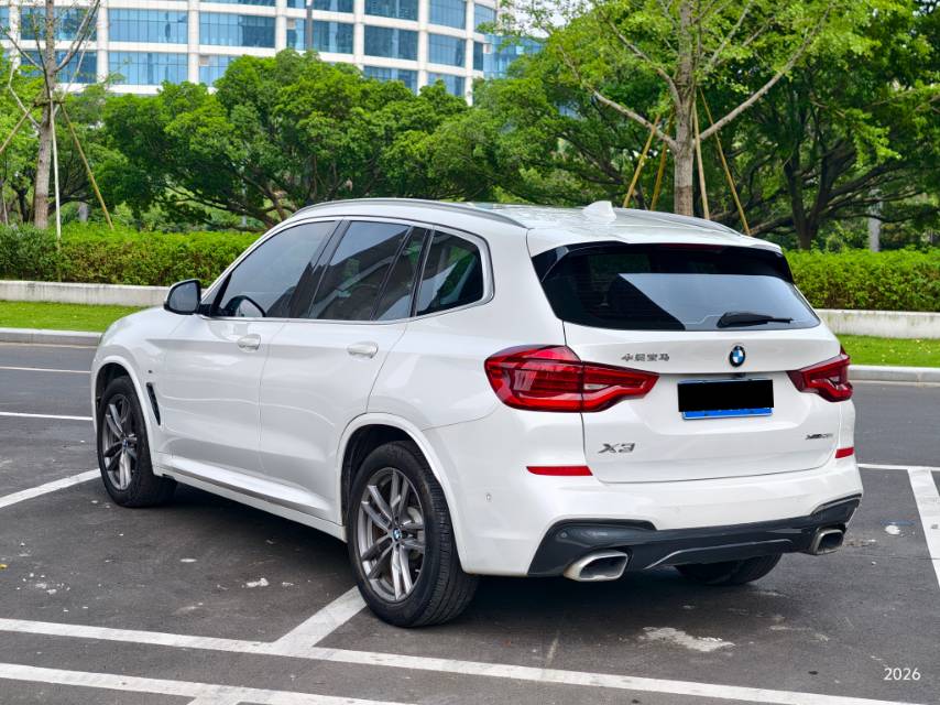 BMW X3 2021 car image #16