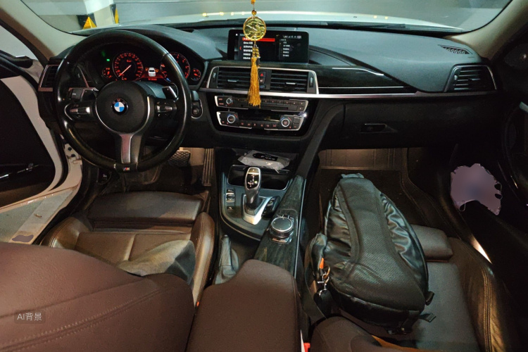 BMW 3 Series 2018 صورة سيارة #11