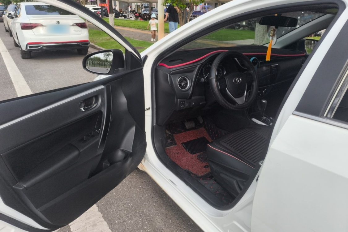 Toyota Corolla 2018 #25 Toyota Corolla 2018 car image #25
