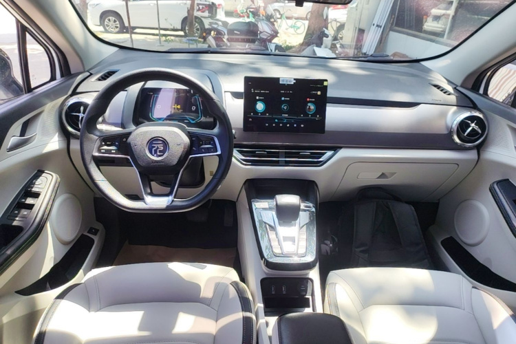 BYD Yuan Pro 2022 #10 BYD Yuan Pro 2022 صورة سيارة #10