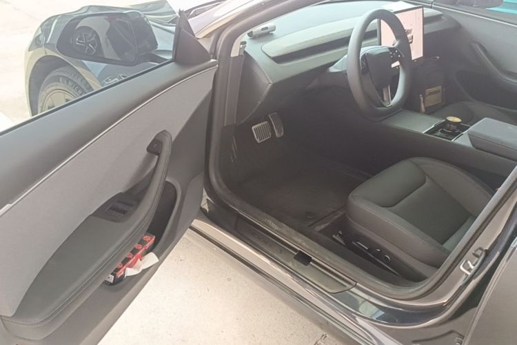 Tesla Model 3 2024 #16 Tesla Model 3 2024 car image #16