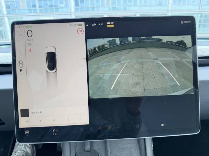 Tesla Model 3 2024 #11 Tesla Model 3 2024 car image #11