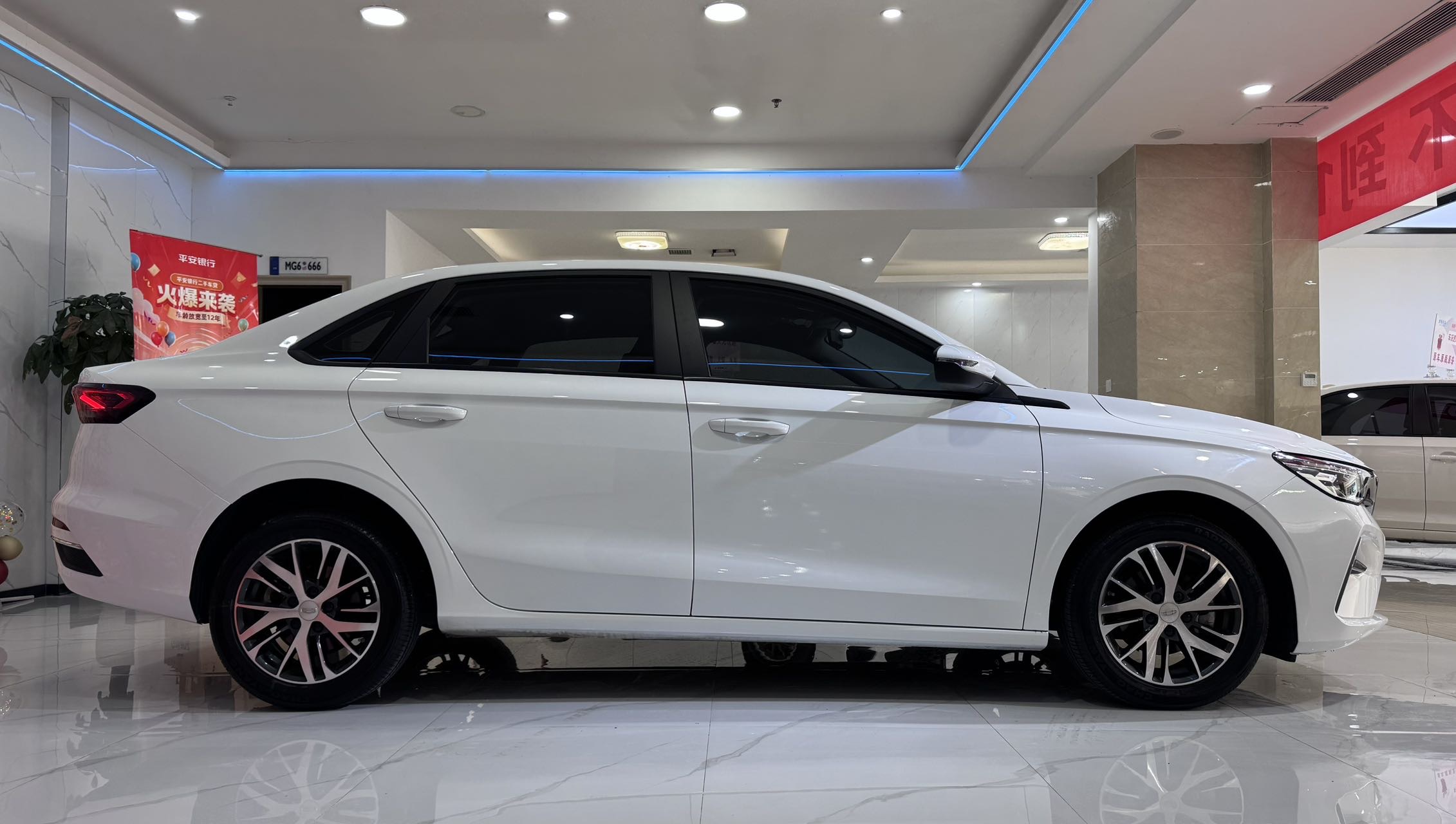 GEELY Emgrand 2023 car image #3