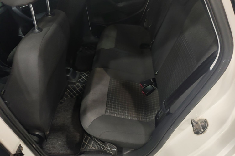 Volkswagen Polo 2018 #17 Volkswagen Polo 2018 car image #17