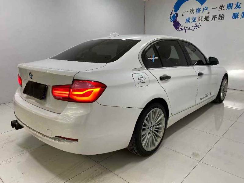 BMW 3 Series 2018 #9 BMW 3 Series 2018 car image #9