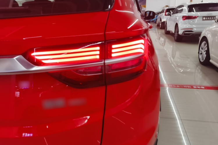 GEELY Coolray 2020 immagine di auto #8