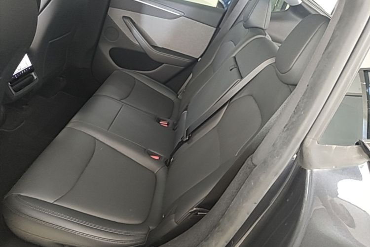 Tesla Model Y 2025 #13 Tesla Model Y 2025 car image #13