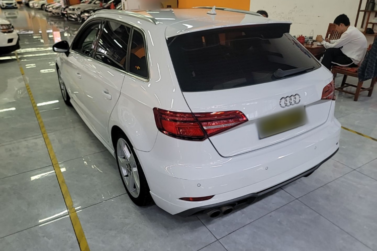 Audi A3 2018 car image #5