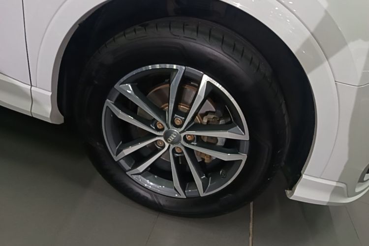 Audi Q3 2020 #9 Audi Q3 2020 صورة سيارة #9