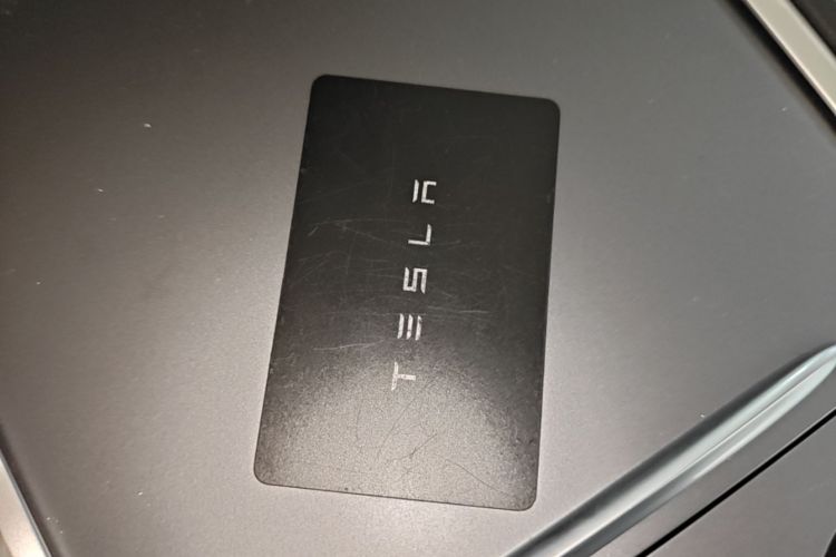 Tesla Model Y 2024 #14 Tesla Model Y 2024 car image #14