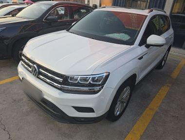 Volkswagen Tharu 2019 Volkswagen Tharu 2019 صورة سيارة