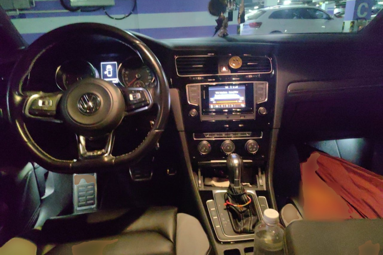 Volkswagen Golf 2016 car image #7