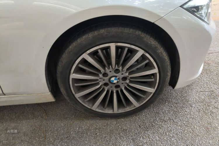 BMW 3 Series 2019 car image #9