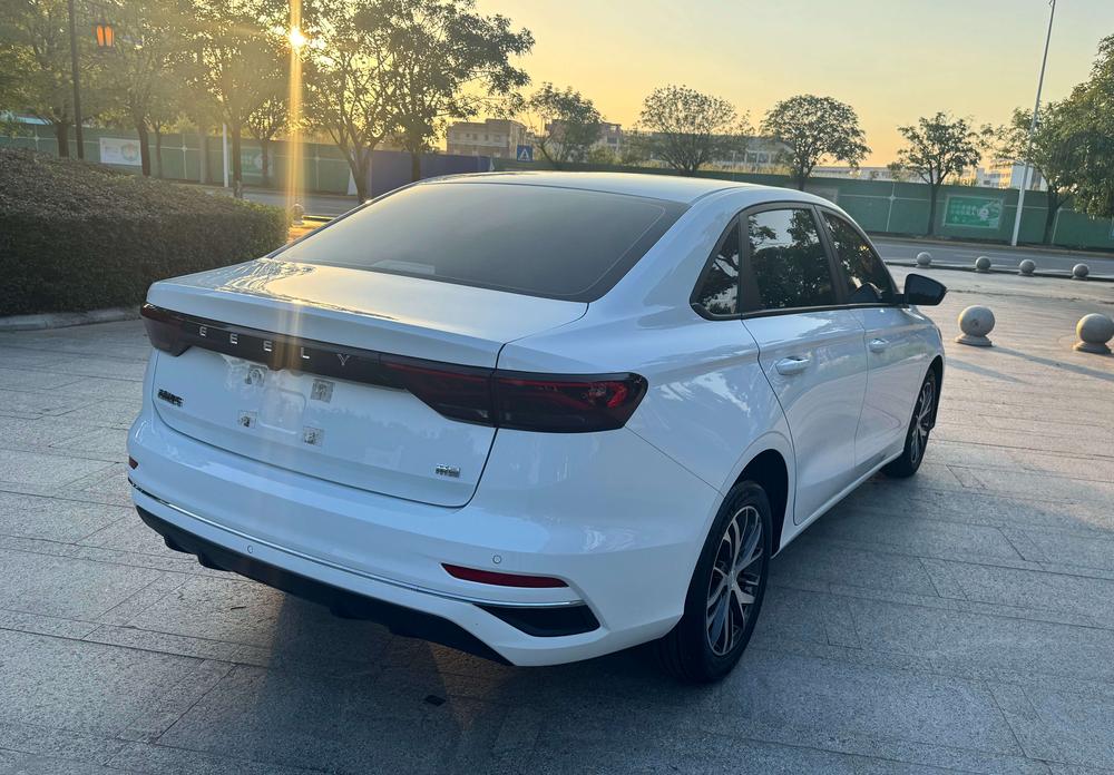 GEELY Emgrand 2023 #6 GEELY Emgrand 2023 car image #6