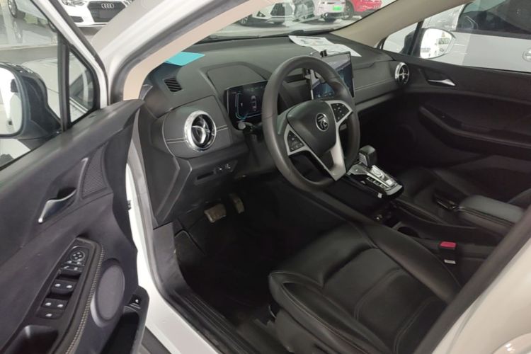BYD Yuan New Energy 2019 car image #16