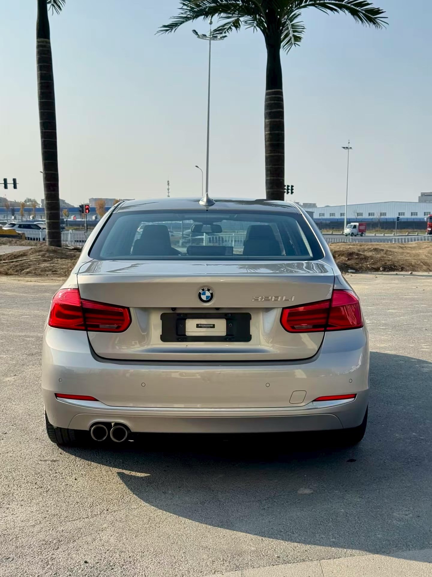 BMW 3 Series 2019 car image #8