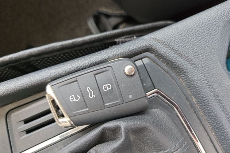 Volkswagen Lavida 2019 car image #10