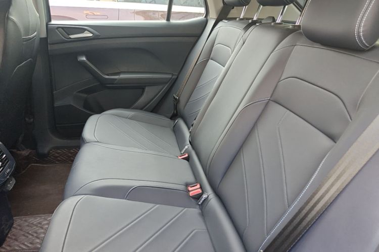 Volkswagen Tharu 2025 car image #17