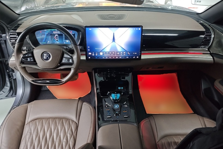 BYD Han 2024 car image #10