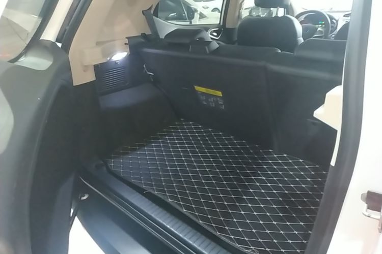 BYD Yuan New Energy 2019 immagine di auto #19