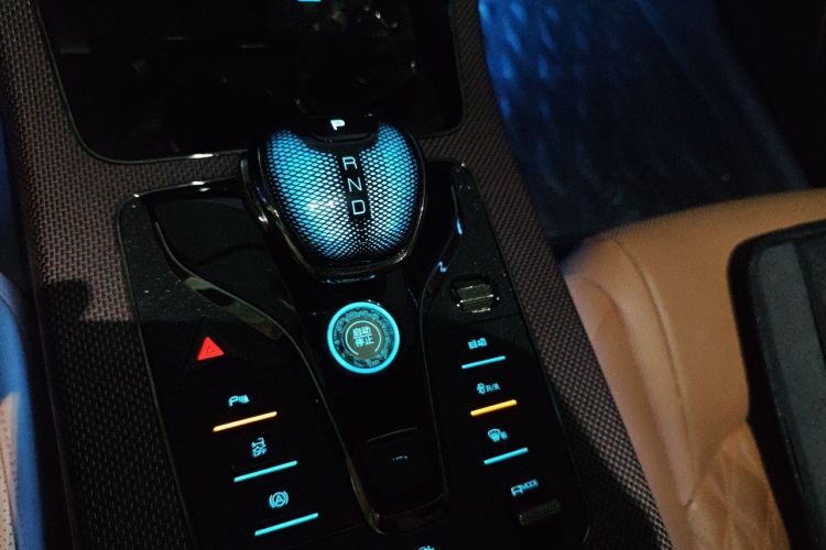 BYD Han 2022 #18 BYD Han 2022 car image #18