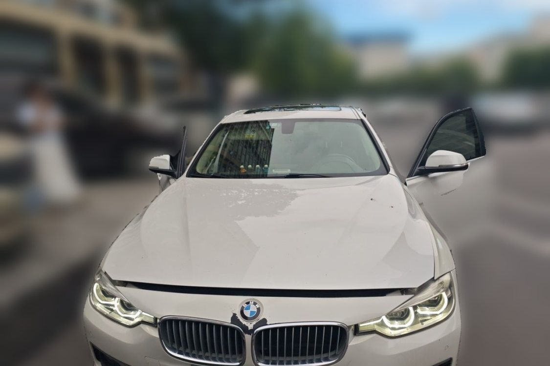 BMW 3 Series 2018 #5 BMW 3 Series 2018 car image #5