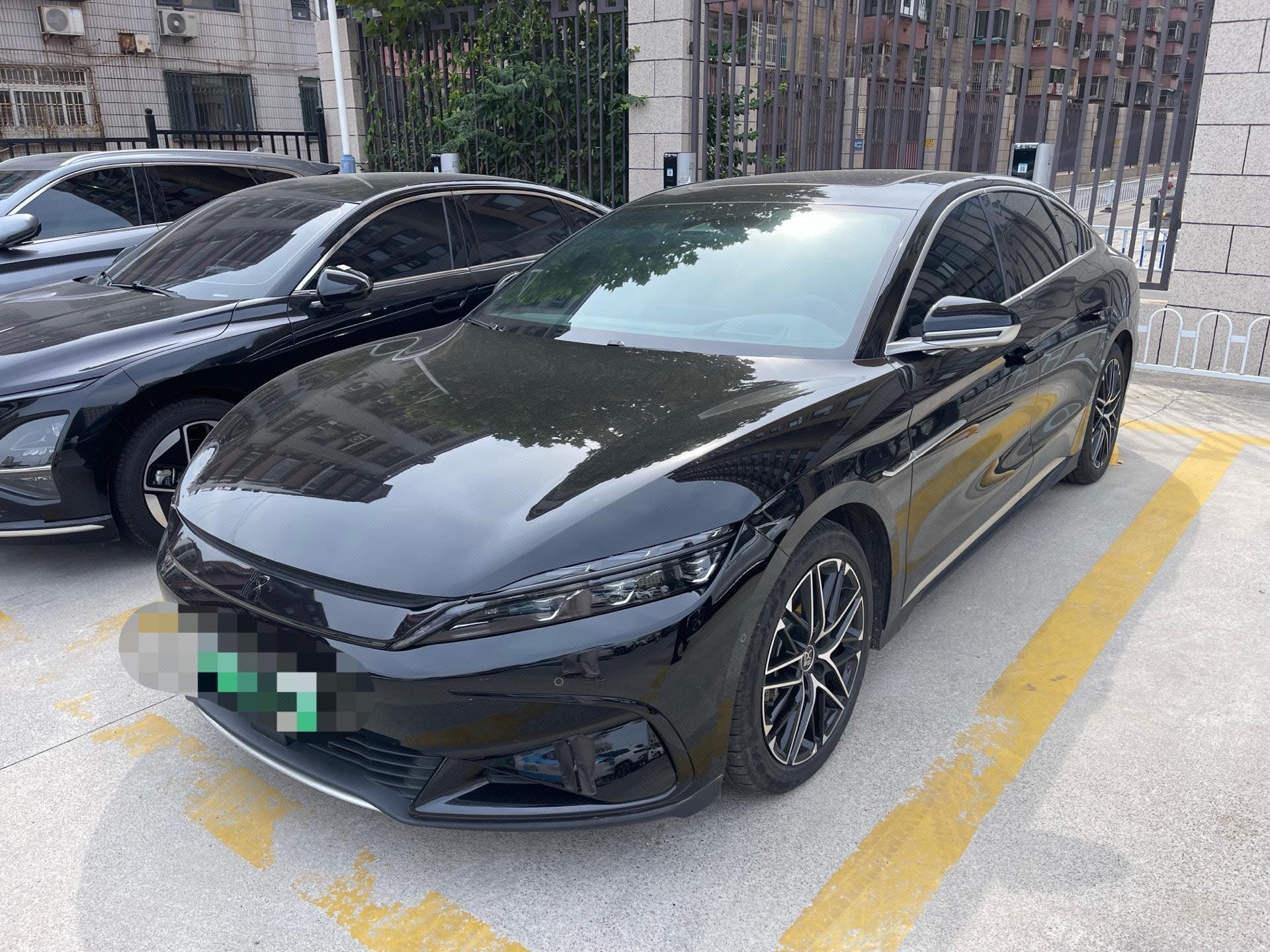 BYD Han 2024 BYD Han 2024 car image
