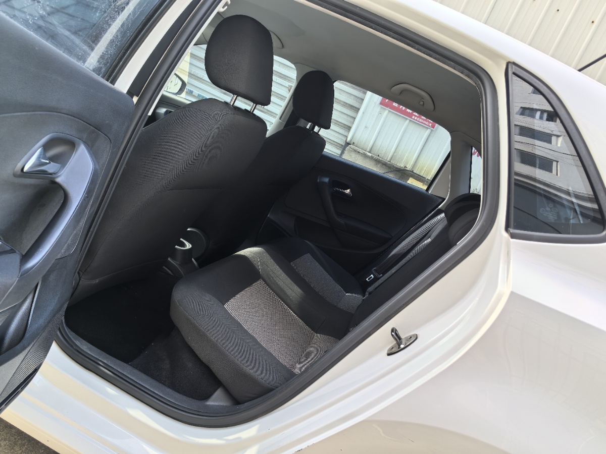 Volkswagen Polo 2016 #6 Volkswagen Polo 2016 car image #6
