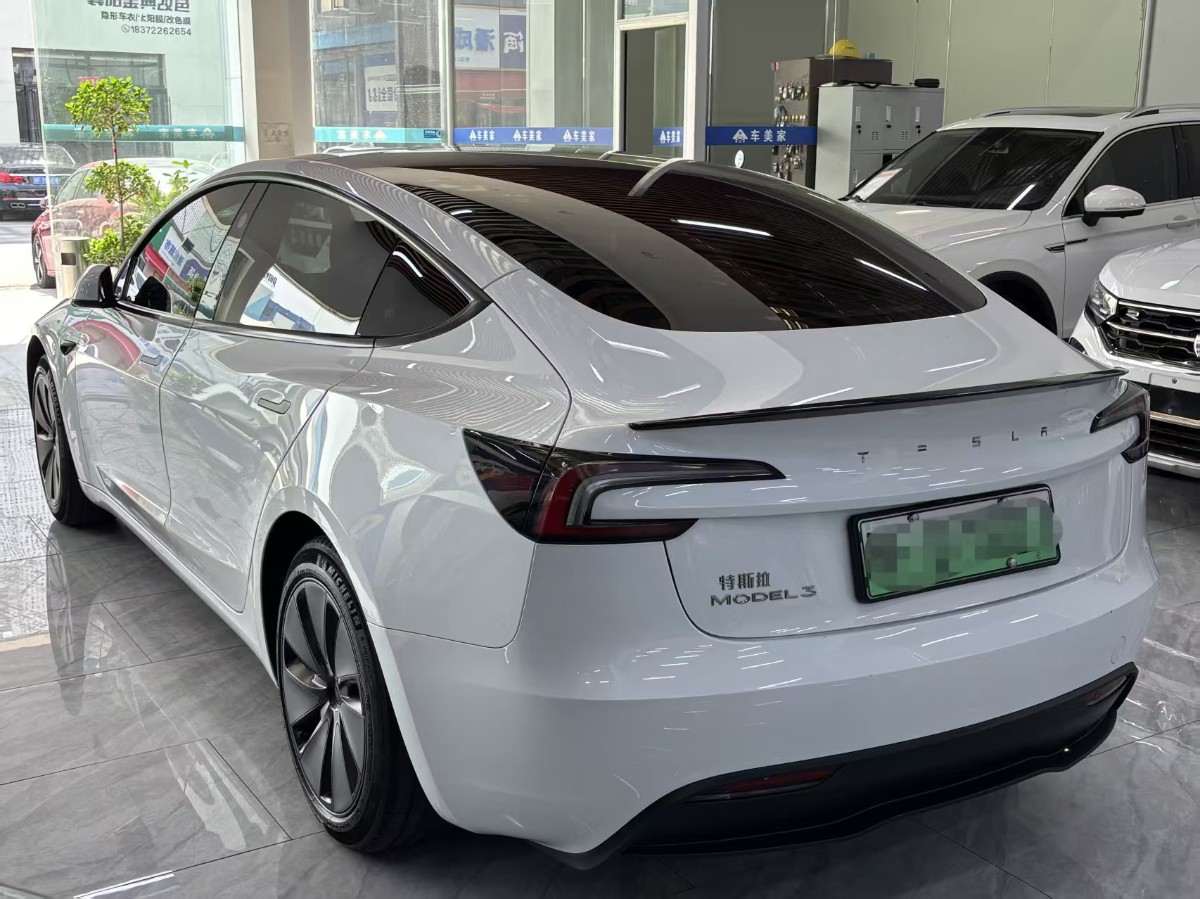 Tesla Model 3 2024 car image #8