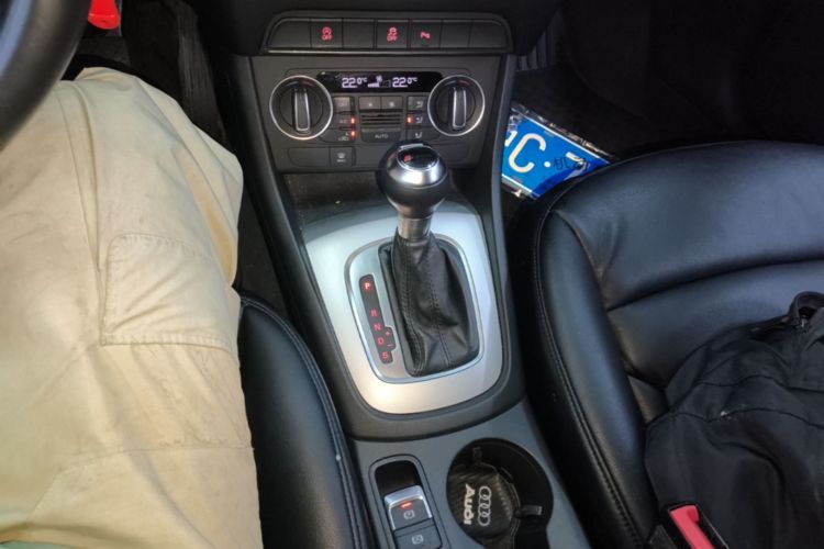 Audi Q3 2017 #14 Audi Q3 2017 car image #14