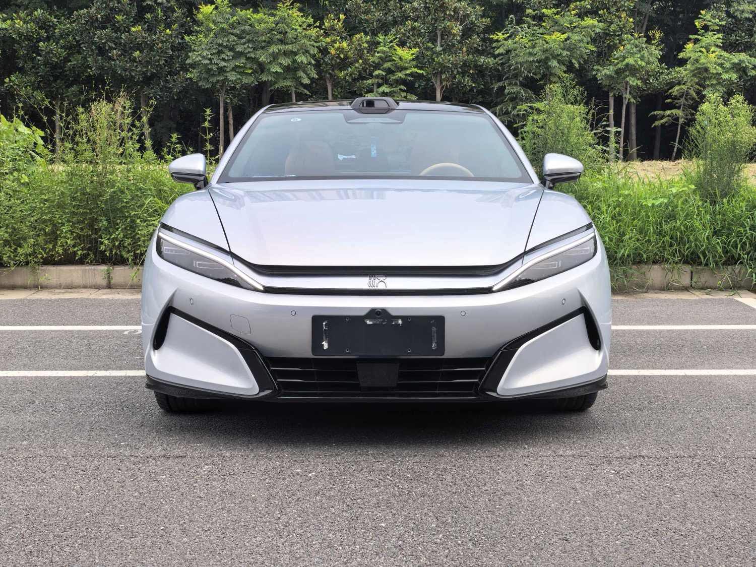 BYD HanL 2025 car image #2