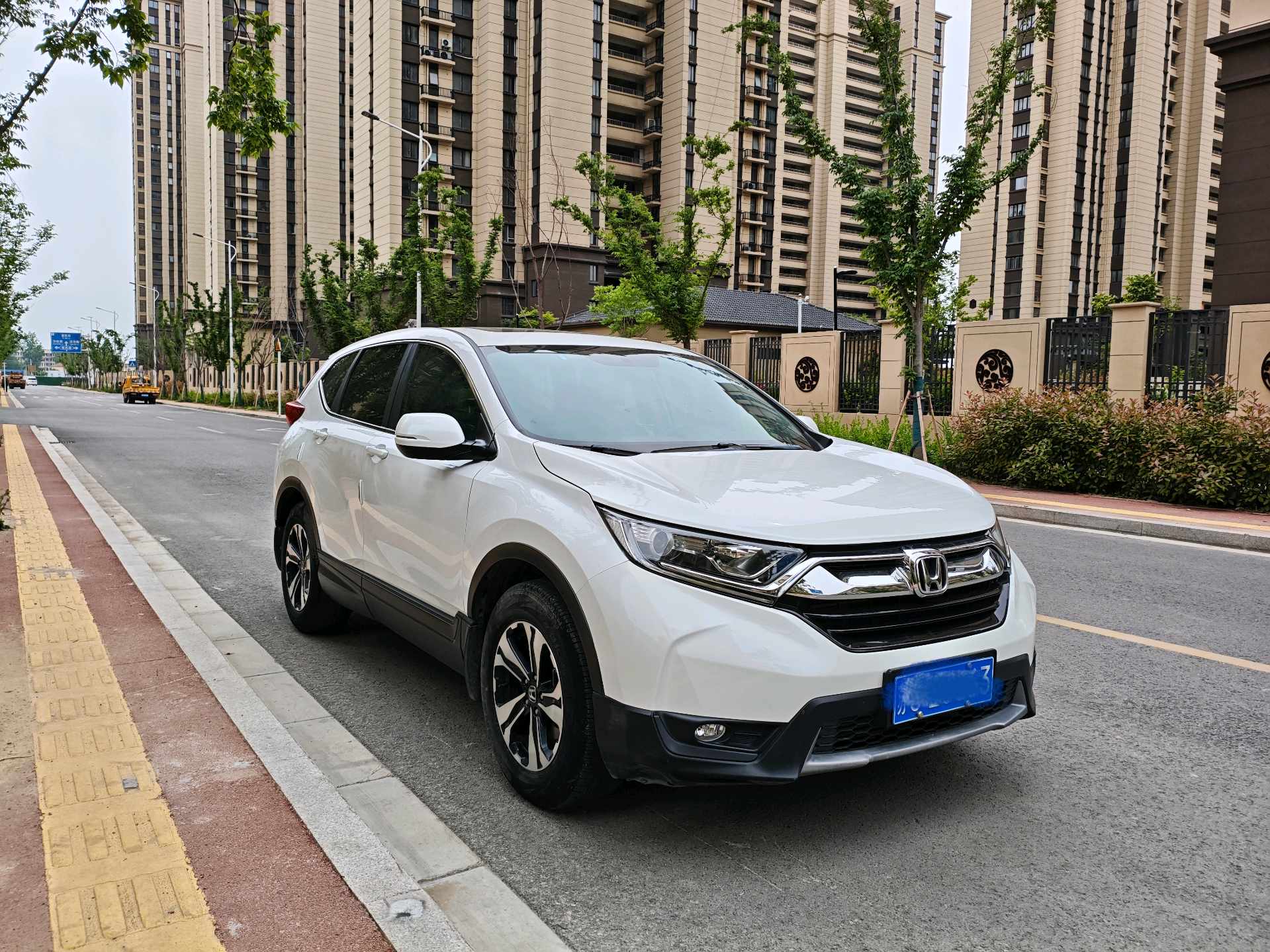 Honda CR-V 2019 car image #3