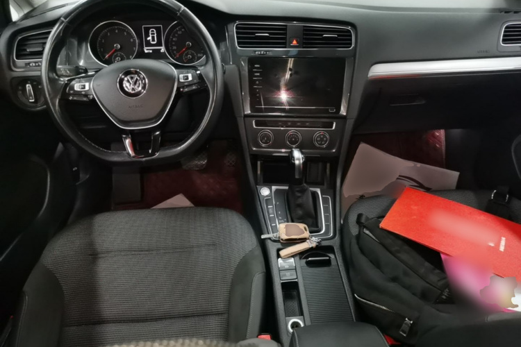 Volkswagen Golf 2020 #10 Volkswagen Golf 2020 car image #10
