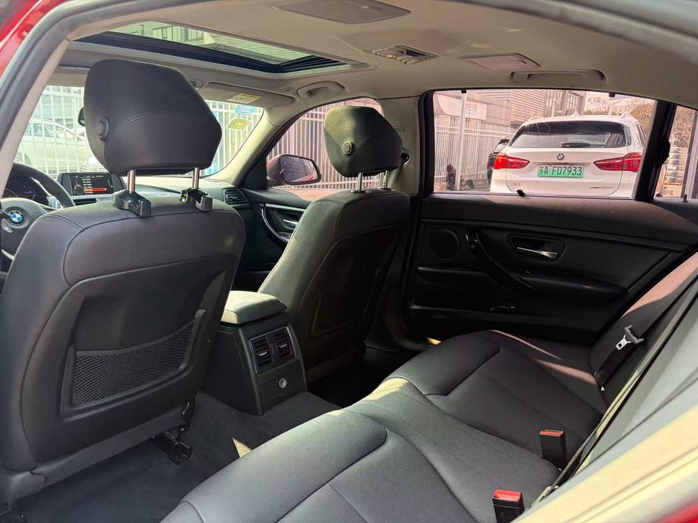 BMW 3 Series 2017 #15 BMW 3 Series 2017 car image #15