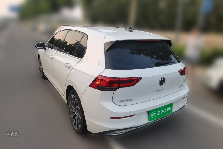 Volkswagen Golf 2022 car image #5