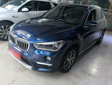BMW X1 2018 BMW X1 2018 car image