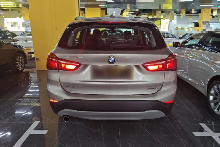BMW X1 2019 #6 BMW X1 2019 car image #6