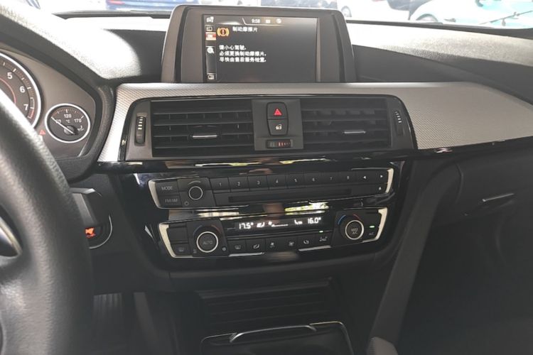 BMW 3 Series 2017 #13 BMW 3 Series 2017 car image #13