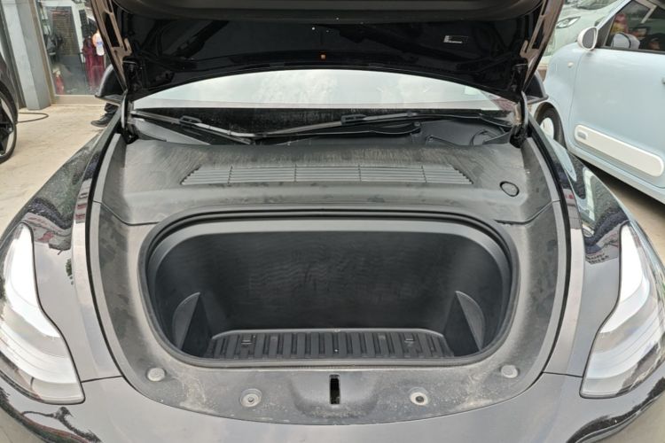 Tesla Model Y 2023 #20 Tesla Model Y 2023 car image #20