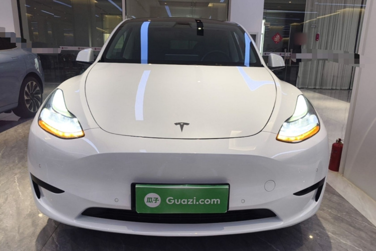 Tesla Model Y 2023 #3 Tesla Model Y 2023 immagine di auto #3