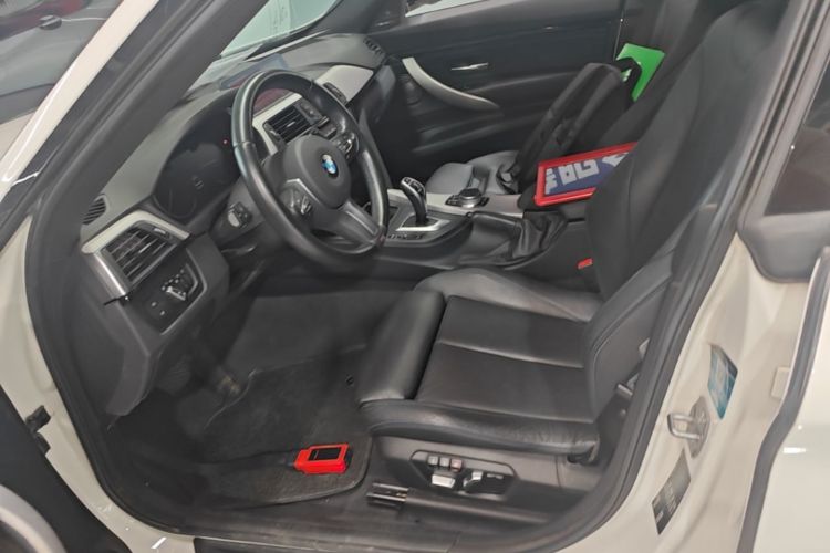 BMW 3 Series GT 2019 #15 BMW 3 Series GT 2019 car image #15