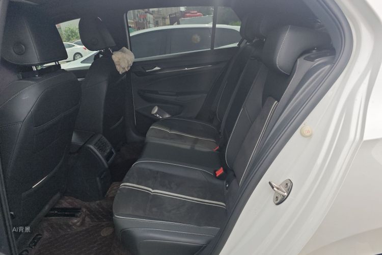 Volkswagen Golf 2022 imagen de coche #19