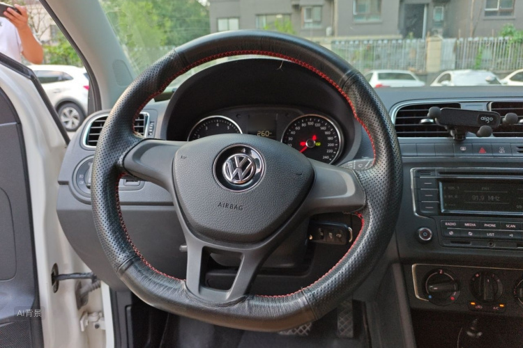 Volkswagen Polo 2015 #12 Volkswagen Polo 2015 car image #12