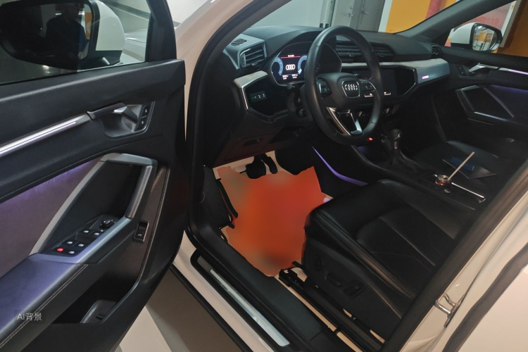 Audi Q3 2024 car image #18